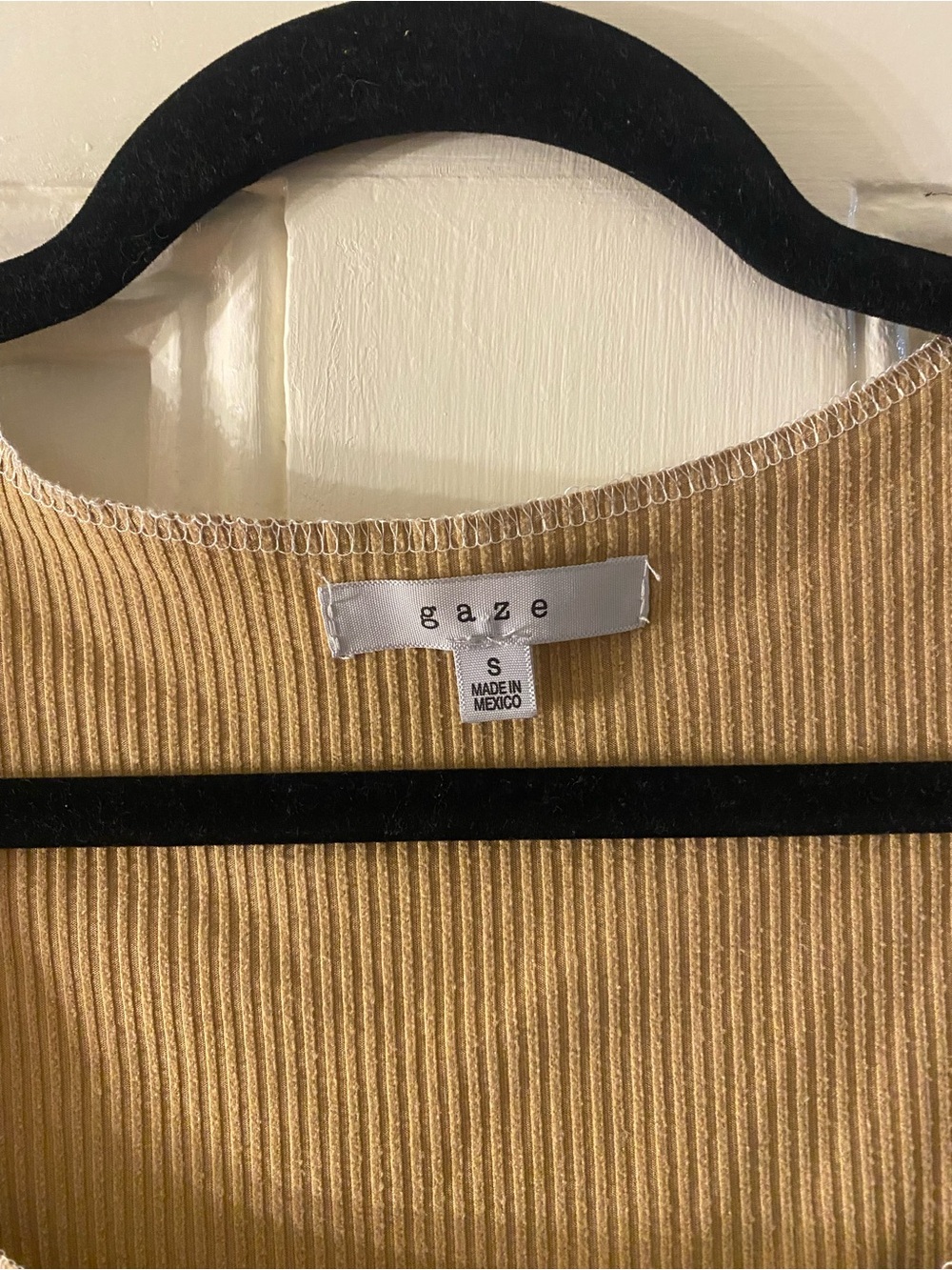 gaze Ribbed Tank Top - Picture 2 of 3